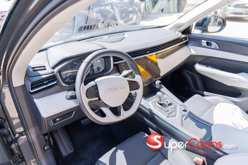 2025 Lynk CO 01 Louder Pro — foto 9 / 9