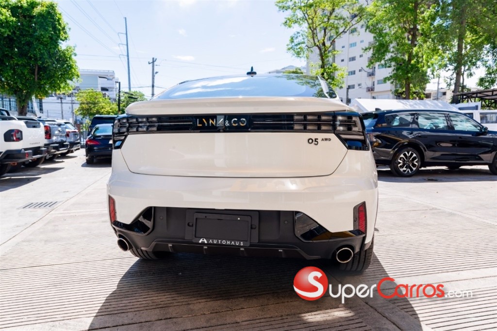 2026 Lynk CO 05 Hyper Halo — foto 4 / 8