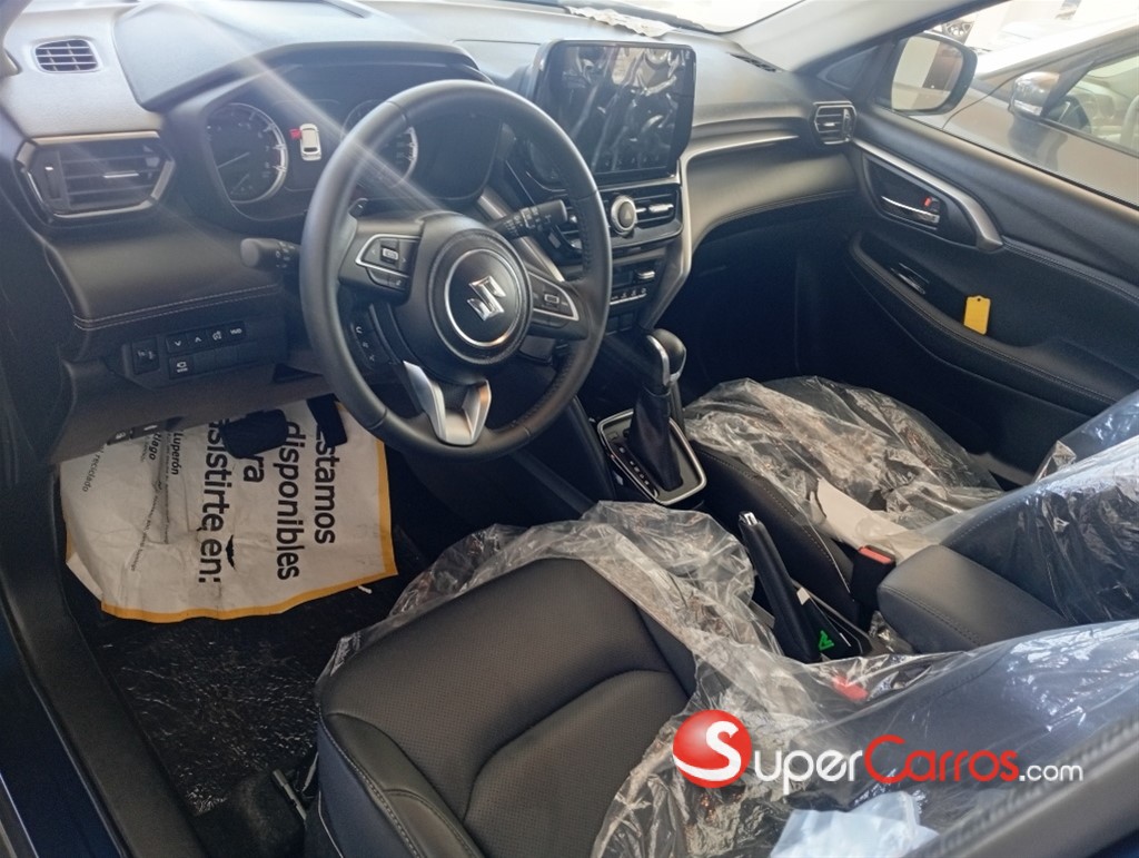2025 Suzuki Grand Vitara GLX — foto 3 / 5