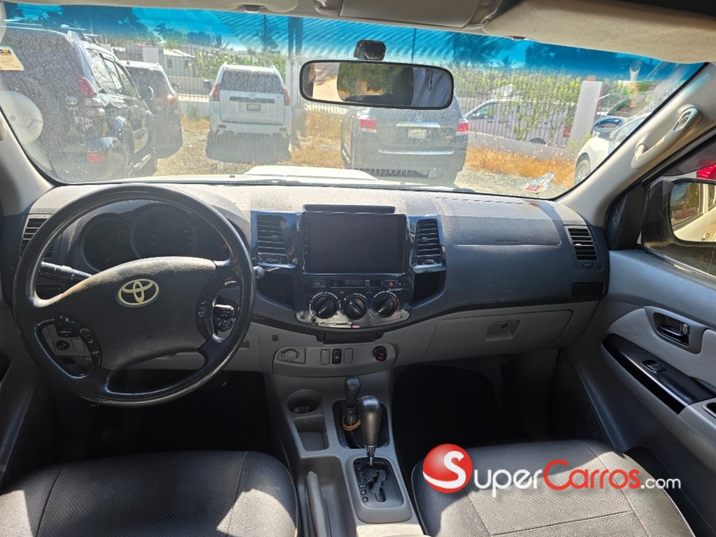 2011 Toyota Hilux SRV — foto 6 / 10