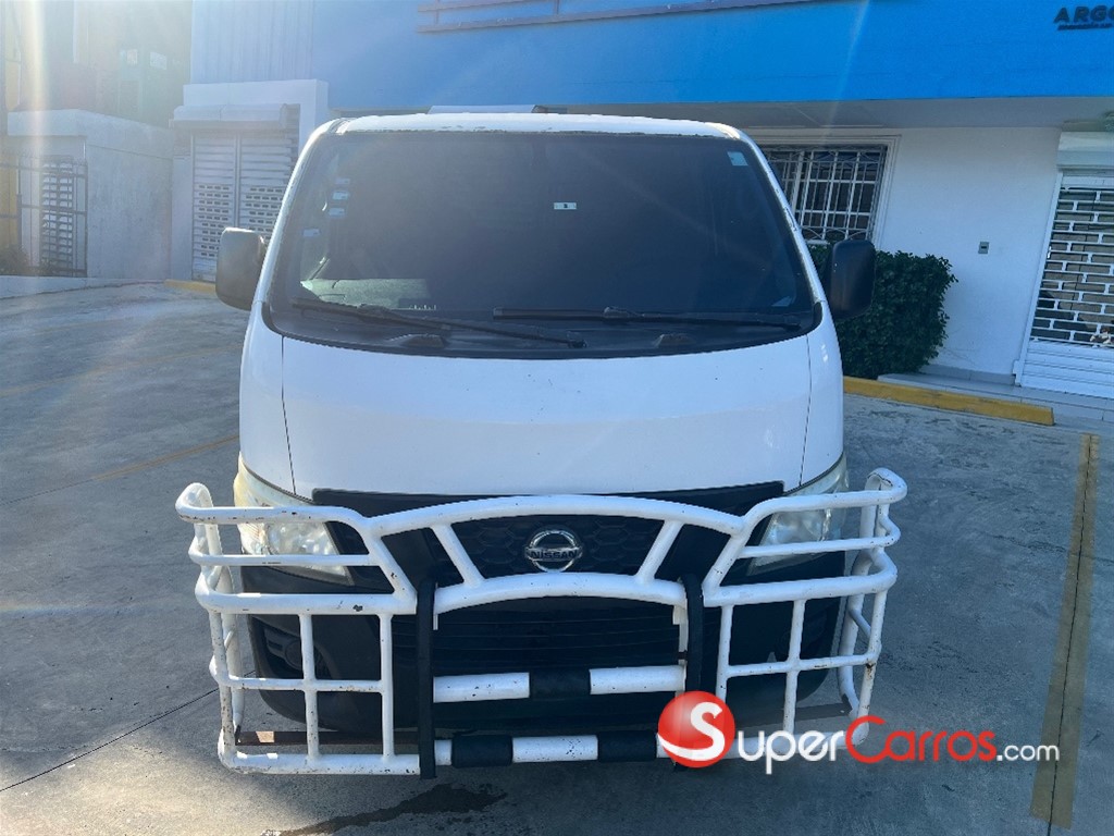2012 Nissan Urvan Cargo — foto 2 / 11