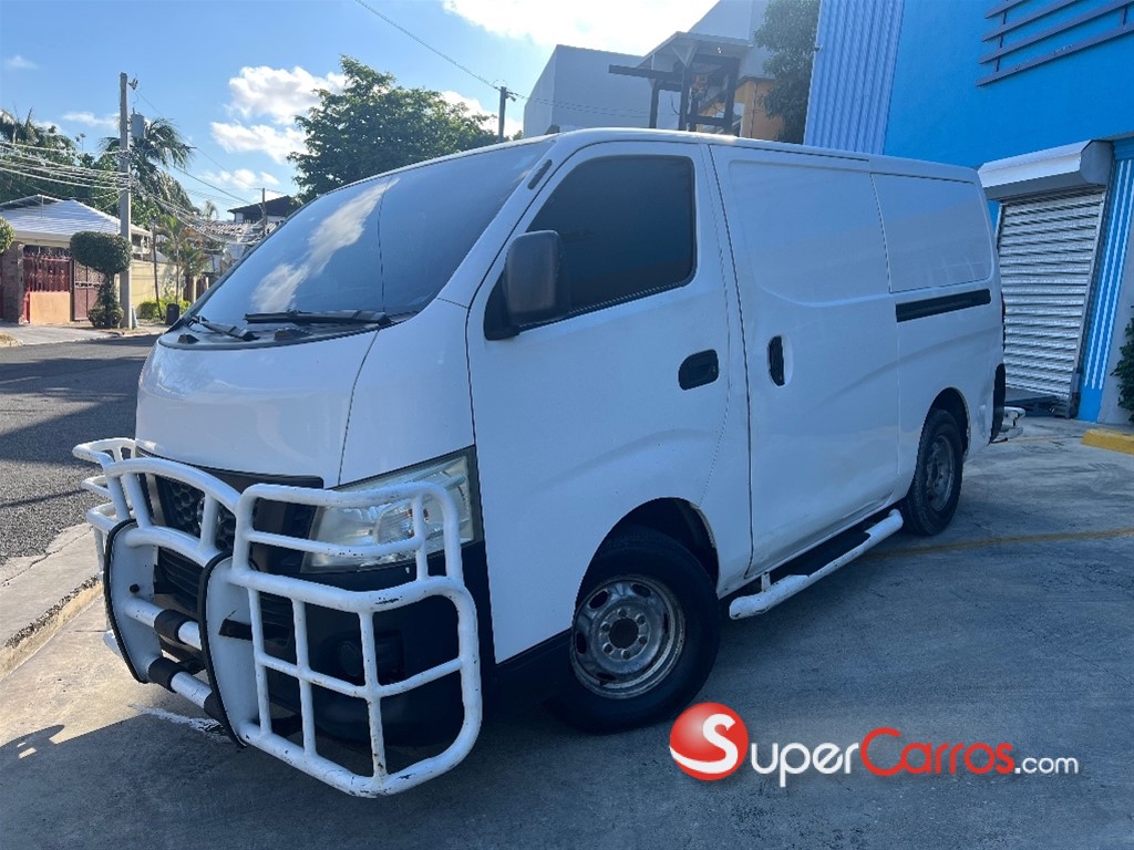 2012 Nissan Urvan Cargo — foto 3 / 11