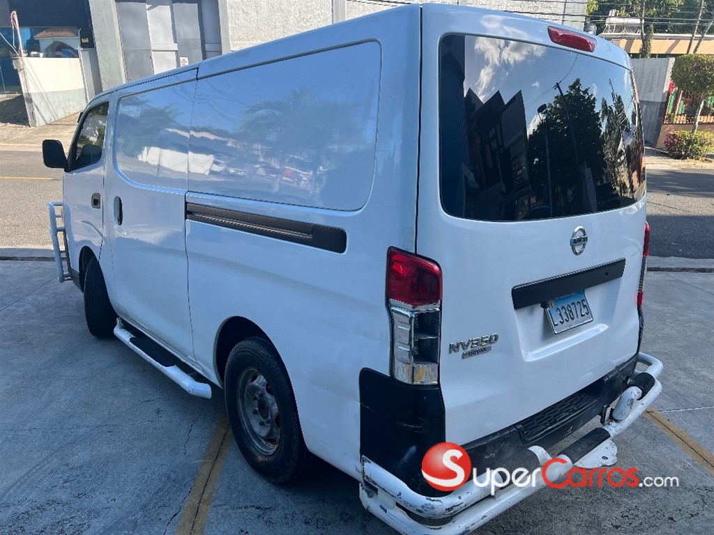 2012 Nissan Urvan Cargo — foto 9 / 11