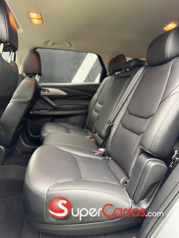 2023 Mazda CX-9 Touring — foto 8 / 11