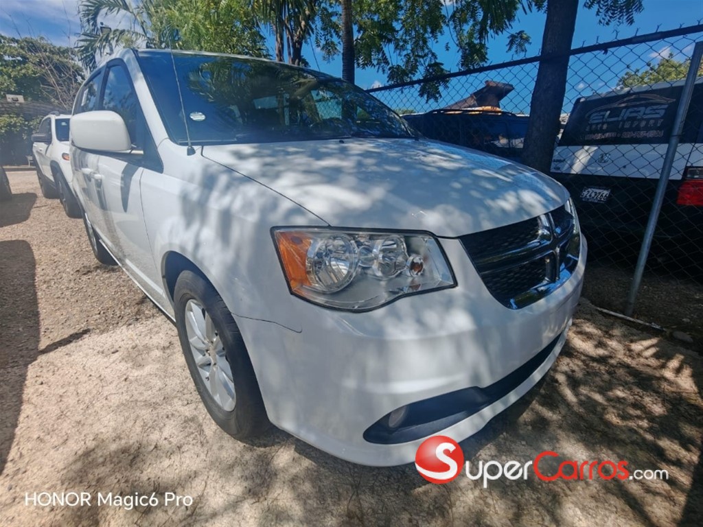 2020 Dodge Caravan SXT — foto 3 / 7