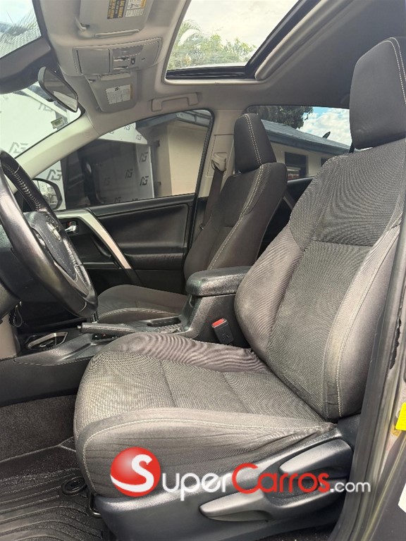2017 Toyota RAV4 XLE — foto 7 / 10