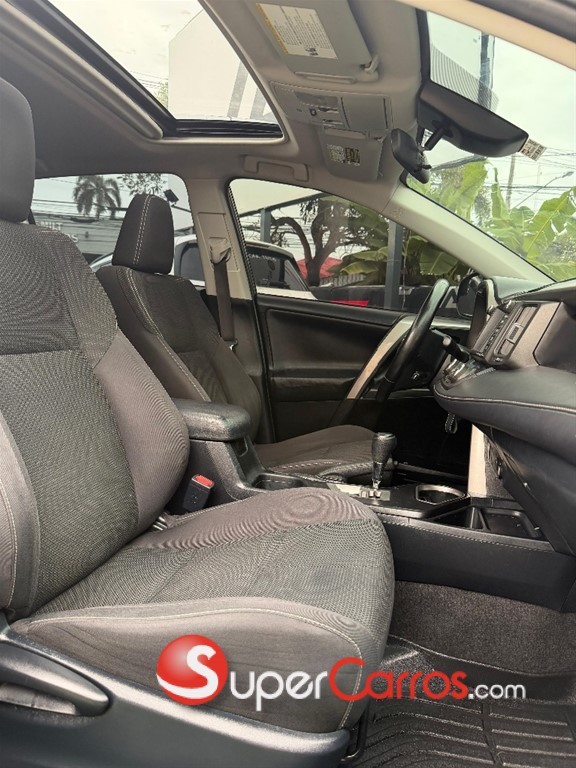 2017 Toyota RAV4 XLE — foto 9 / 10