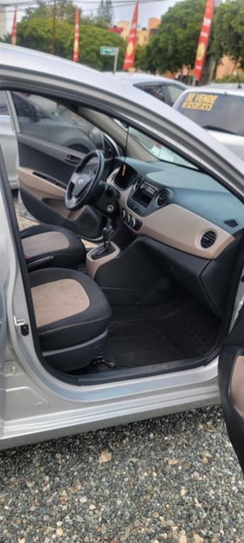 2017 Hyundai Grand I 10 — foto 5 / 10
