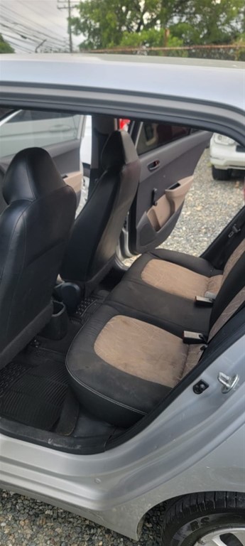 2017 Hyundai Grand I 10 — foto 6 / 10
