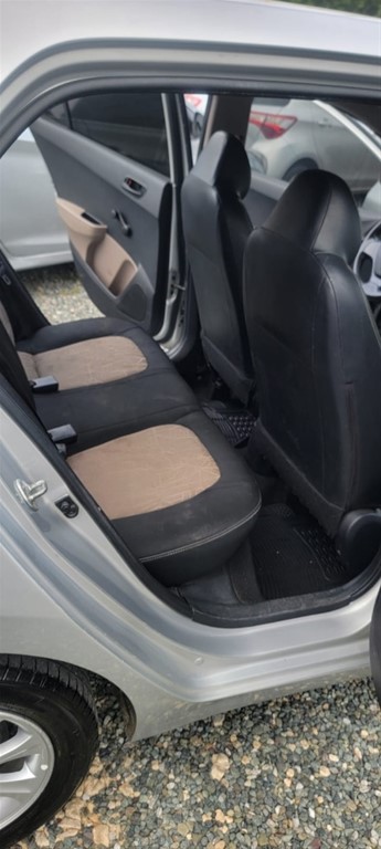 2017 Hyundai Grand I 10 — foto 7 / 10