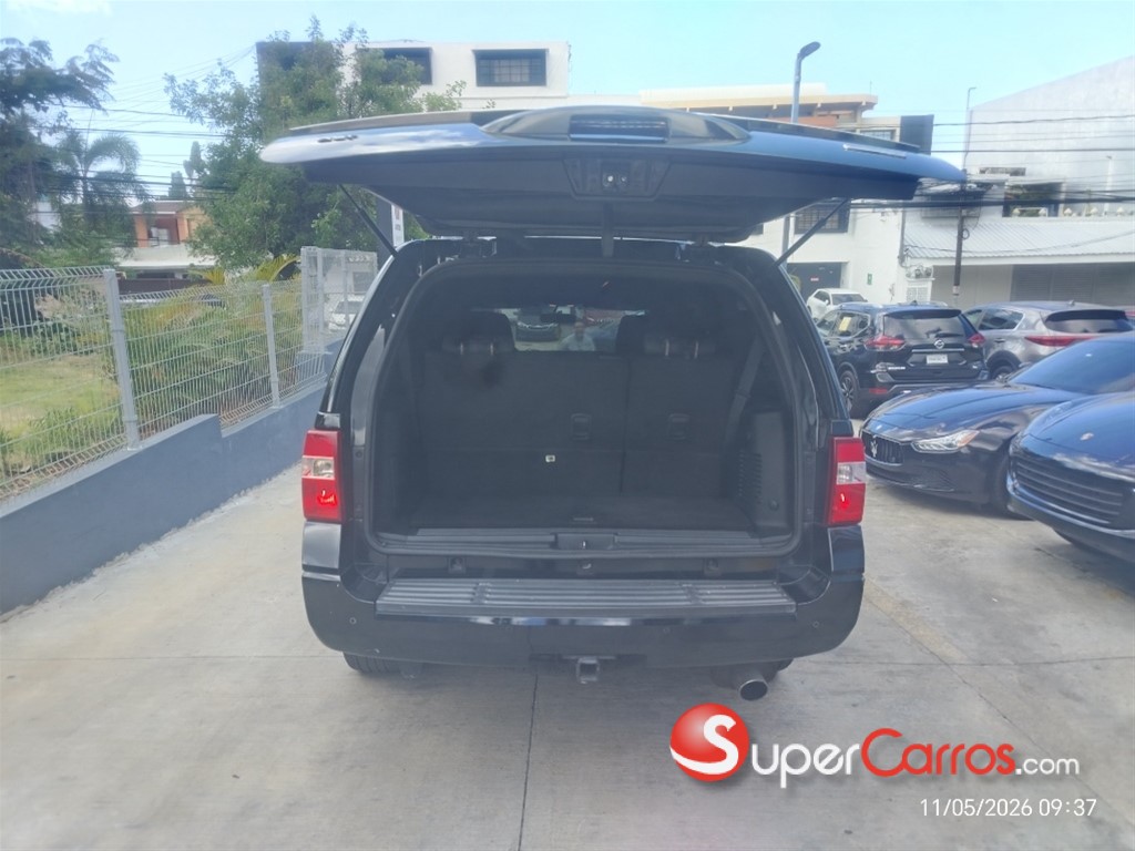 2017 Ford Expedition XLT — foto 9 / 12