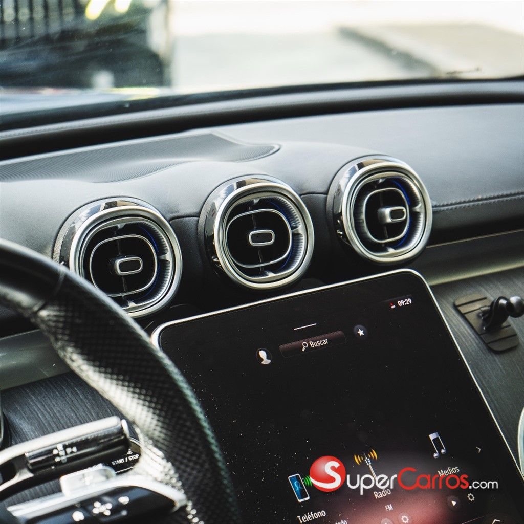2023 Mercedes-Benz Clase C 300 AMG — foto 9 / 12