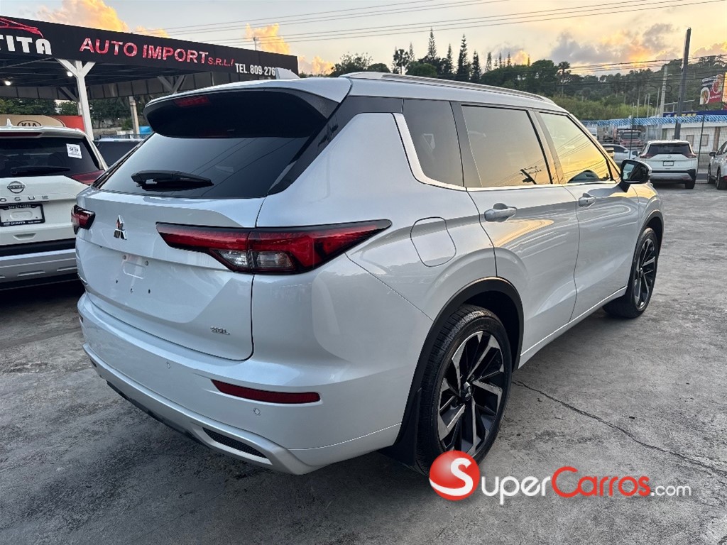 2022 Mitsubishi Motors Outlander SEL — foto 3 / 12