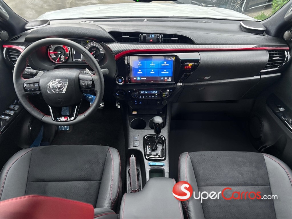 2026 Toyota Hilux GR Sport — foto 5 / 7