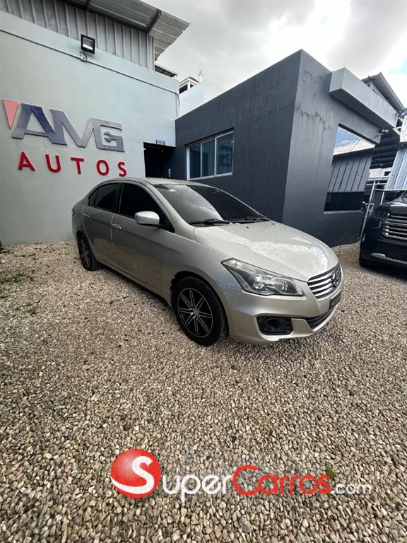 2017 Suzuki Ciaz — foto 5 / 12