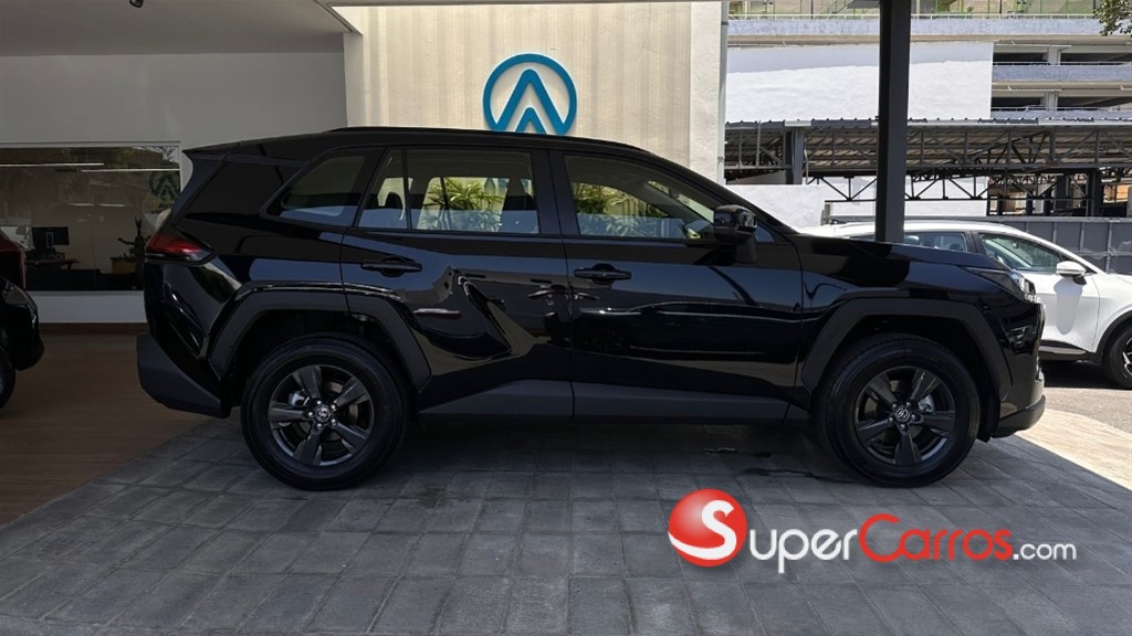 2027 Toyota RAV4 LE Hibrid — foto 4 / 11