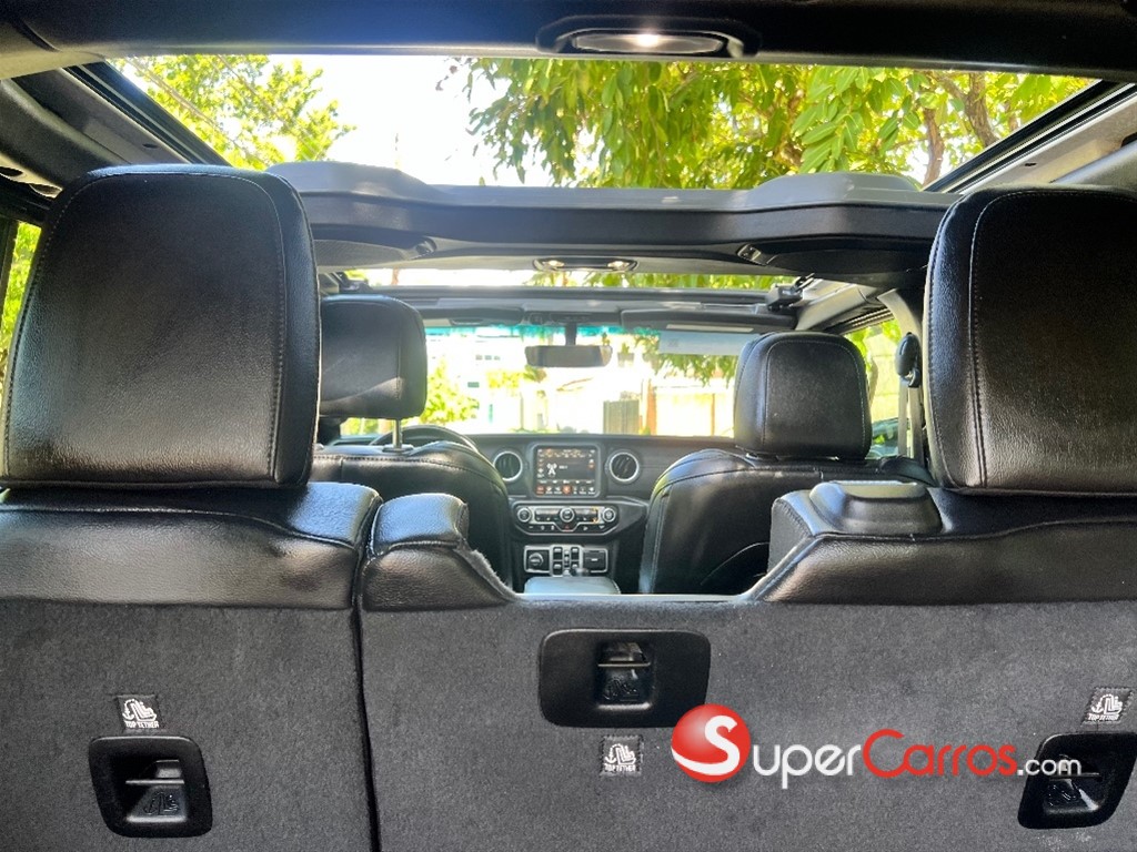 2020 Jeep Wrangler Unlimited Sahara — foto 3 / 12