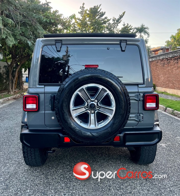 2020 Jeep Wrangler Unlimited Sahara — foto 8 / 12