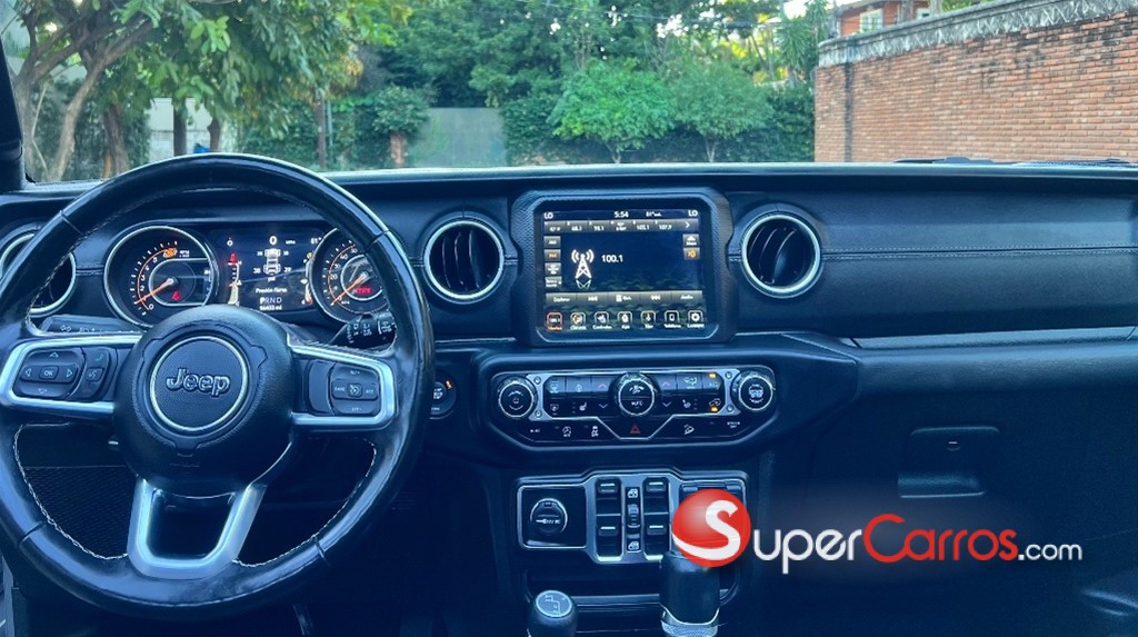 2020 Jeep Wrangler Unlimited Sahara — foto 12 / 12
