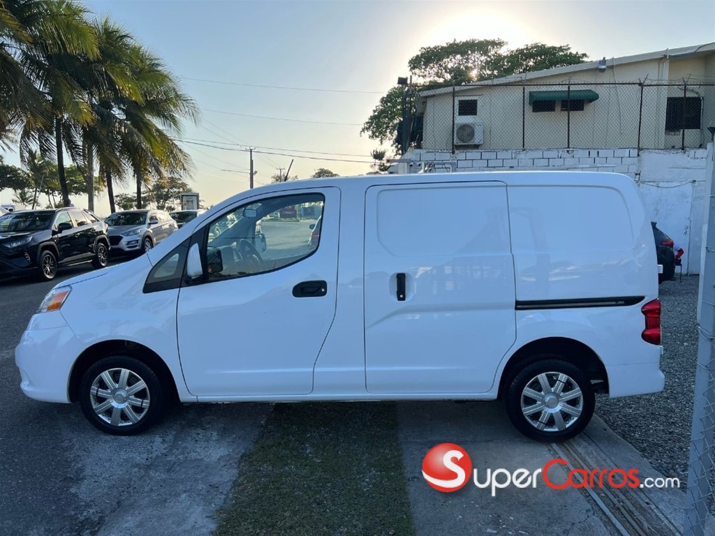 2021 Nissan NV 200 — foto 2 / 12