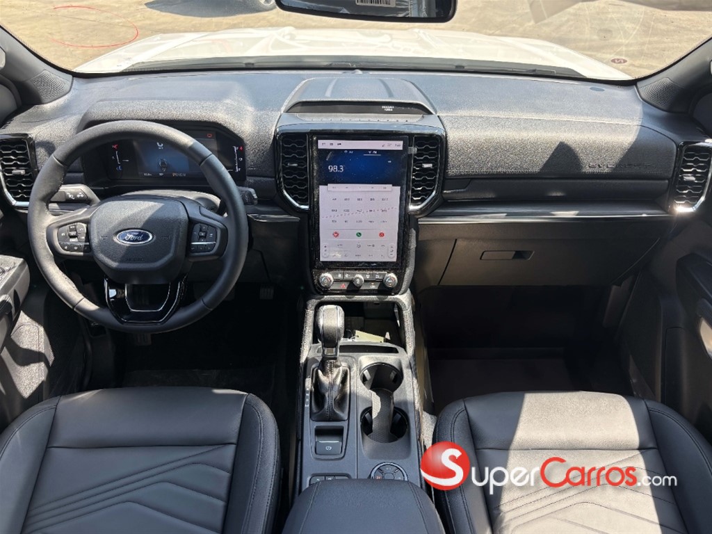 2025 Ford Everest Limited — foto 5 / 8