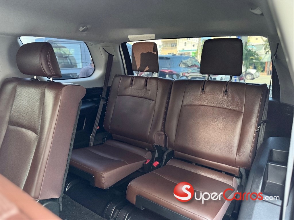 2021 Toyota 4 Runner Limited — foto 7 / 12