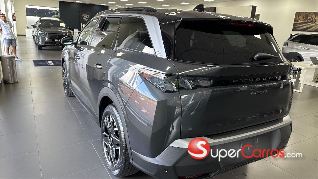 2027 Peugeot 5008 GT Line — foto 2 / 8
