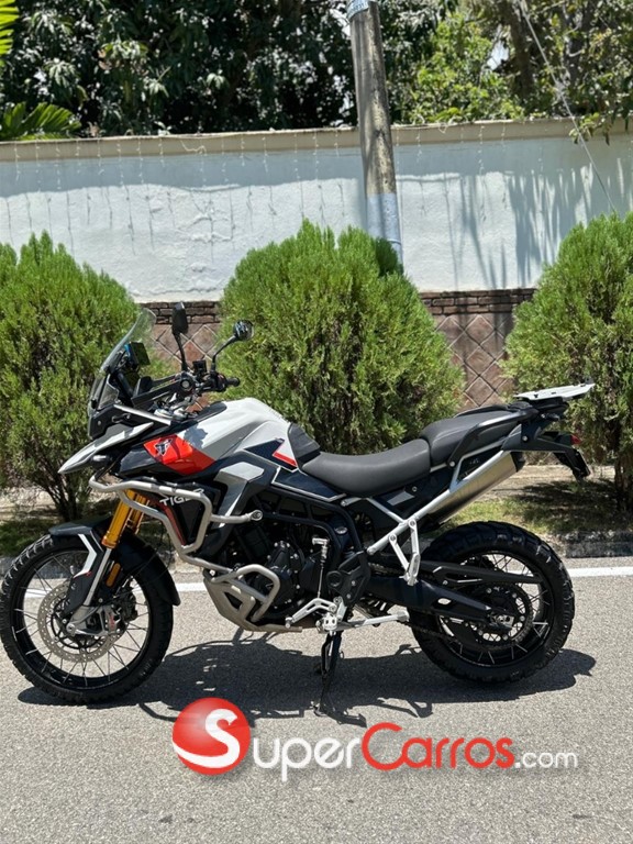 2025 Triumph 900 TIGER RALLY PRO