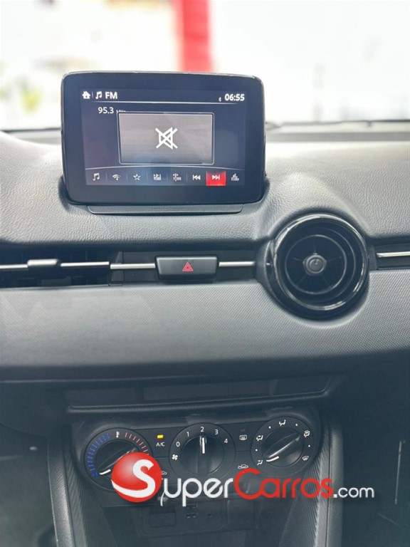 2020 Mazda Demio — foto 10 / 12