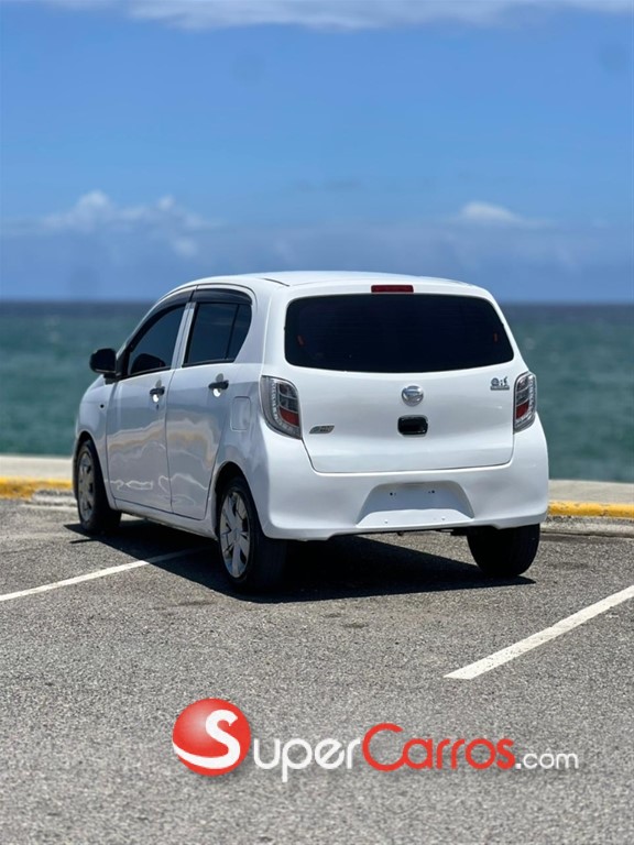 2015 Daihatsu Mira — foto 4 / 6