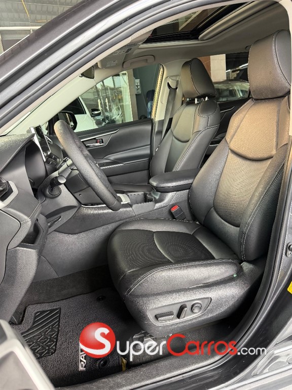 2023 Toyota RAV4 XLE — foto 5 / 10