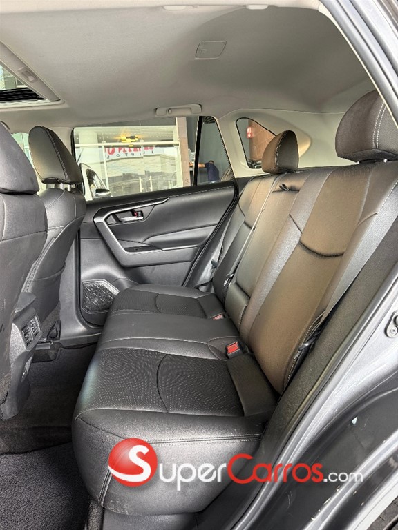 2023 Toyota RAV4 XLE — foto 6 / 10
