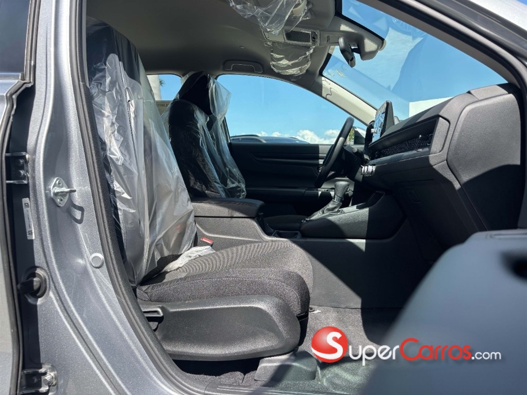 2026 Honda CR-V LX — foto 6 / 8