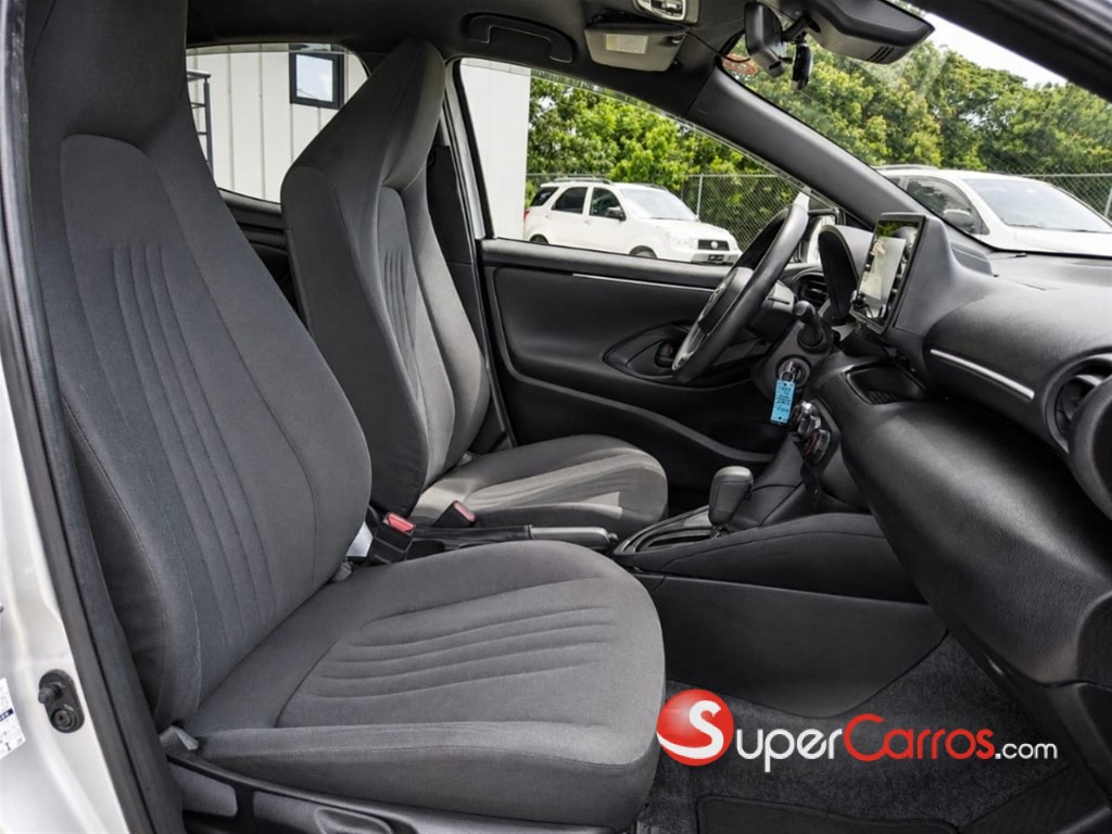 2021 Toyota Yaris — foto 8 / 9