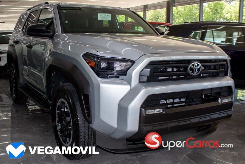 2026 Toyota 4 Runner SR5 — foto 2 / 11