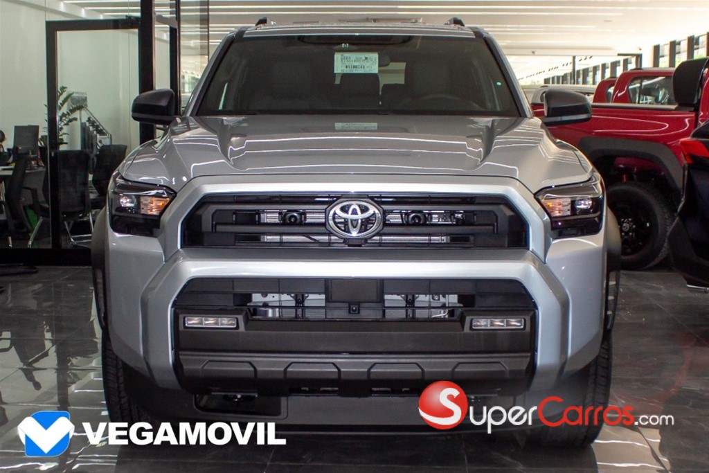 2026 Toyota 4 Runner SR5 — foto 4 / 11