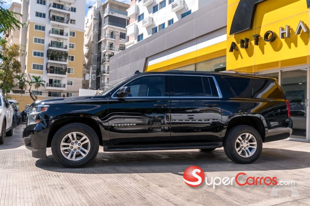 2018 Chevrolet Suburban LS — foto 7 / 9