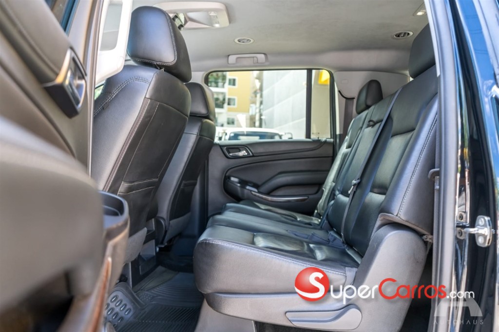 2018 Chevrolet Suburban LS — foto 8 / 9