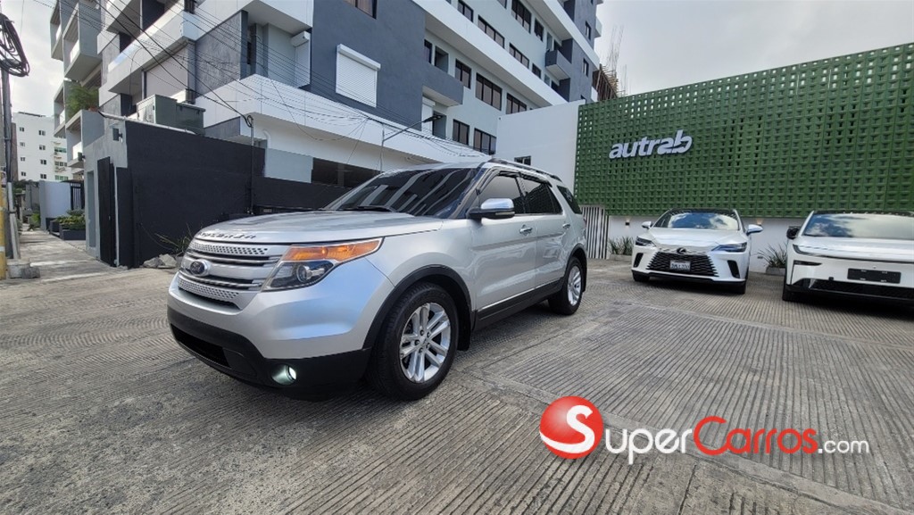 2012 Ford Explorer XLT — foto 4 / 11