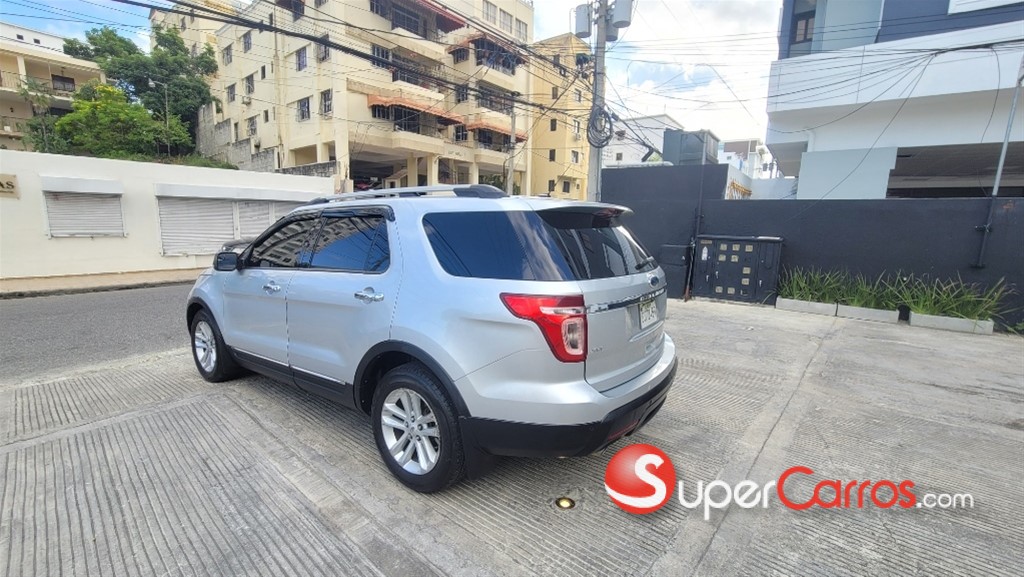 2012 Ford Explorer XLT — foto 5 / 11