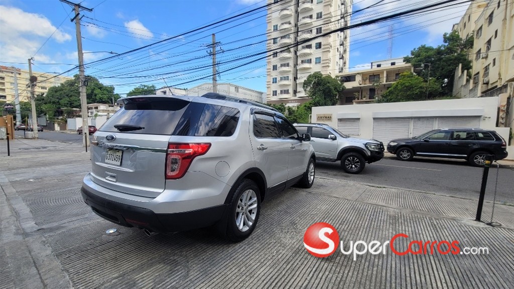 2012 Ford Explorer XLT — foto 6 / 11