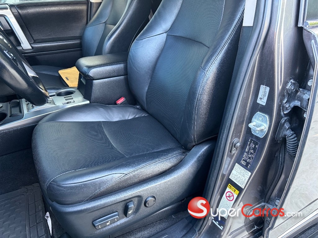 2014 Toyota 4 Runner Limited — foto 6 / 9