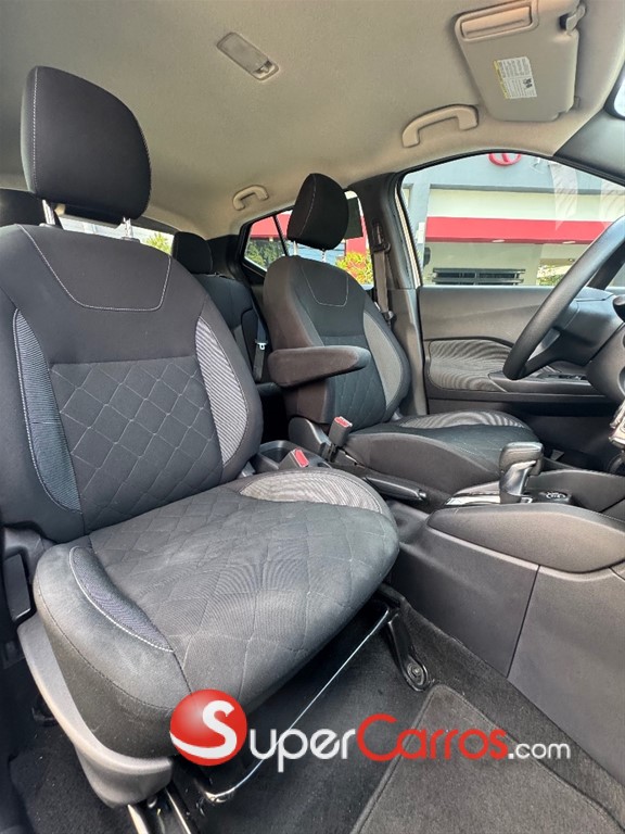 2020 Nissan Kicks — foto 12 / 12