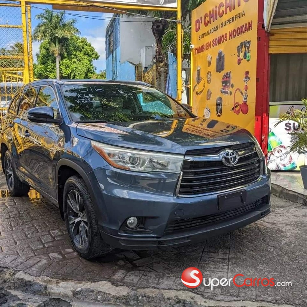 2016 Toyota Highlander XLE — foto 2 / 6