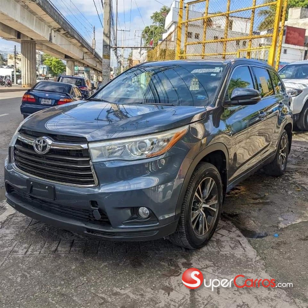 2016 Toyota Highlander XLE — foto 3 / 6
