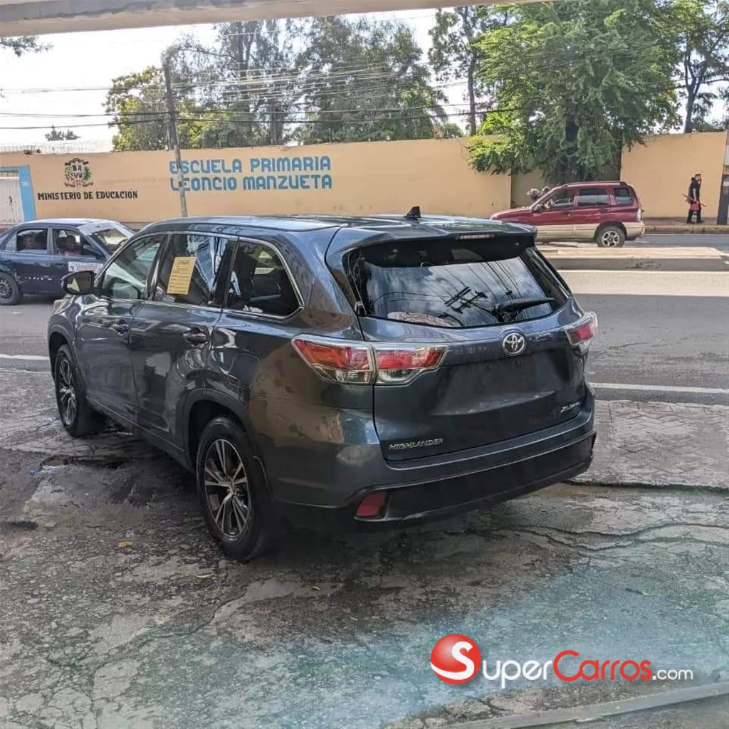 2016 Toyota Highlander XLE — foto 5 / 6