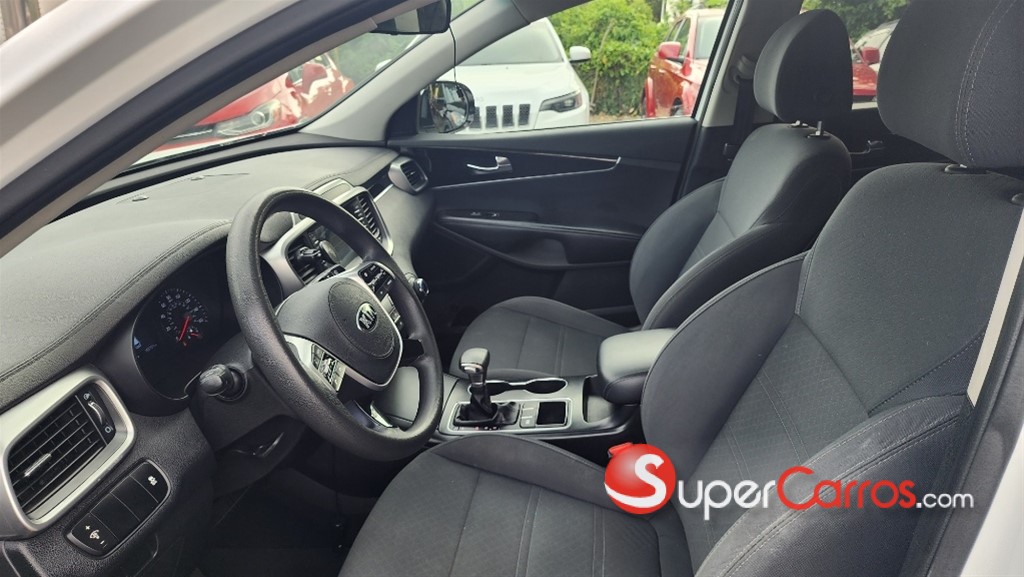 2020 Kia Sorento LX — foto 7 / 12