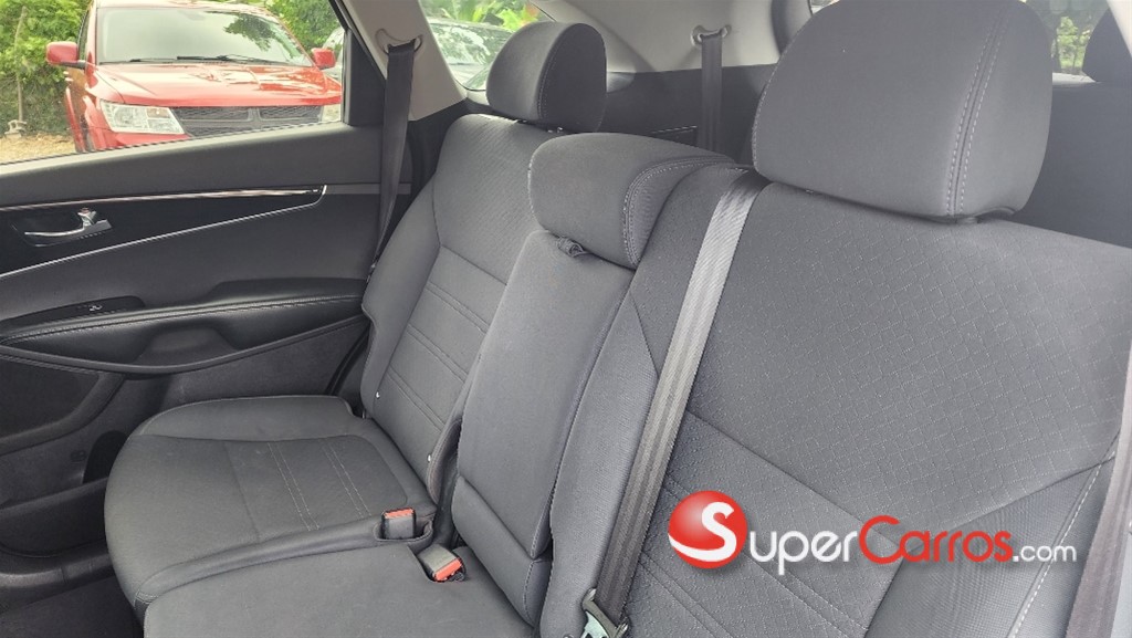 2020 Kia Sorento LX — foto 10 / 12