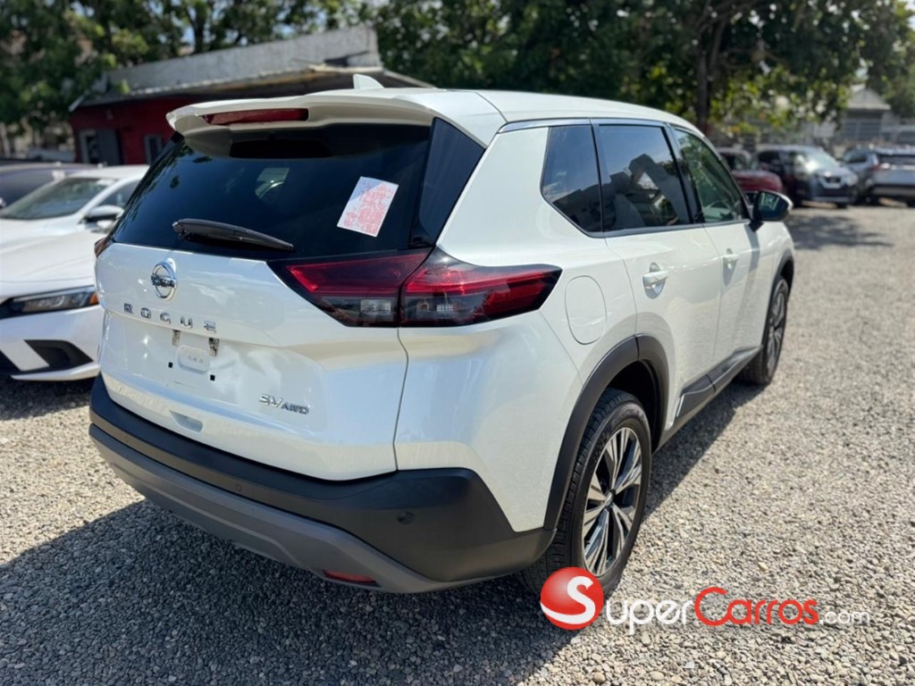 2021 Nissan Rogue SV — foto 4 / 11