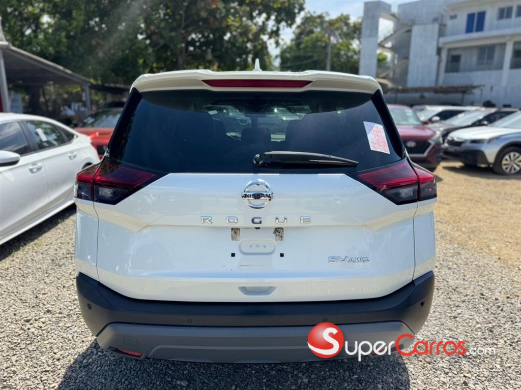 2021 Nissan Rogue SV — foto 5 / 11
